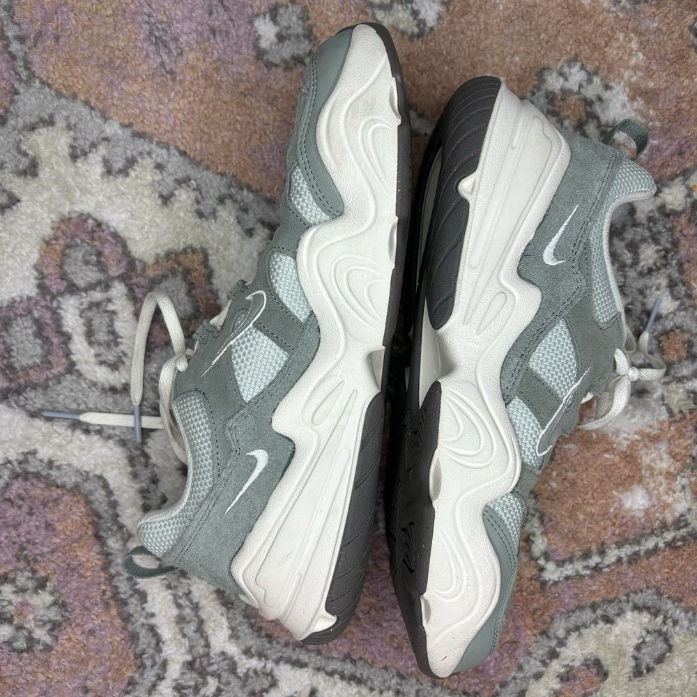 Nike Tech Hera Mica Green Women 10 DR9761 Sneakers Chunky Retro Running Suede - Picture 7 of 10